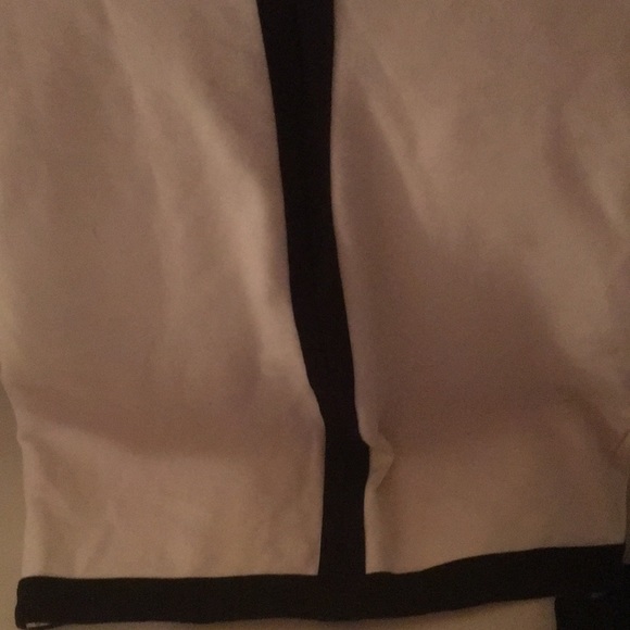 Black and White knit dress - Picture 6 of 8